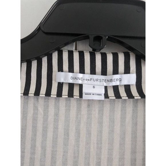 DIANE VON FURSTENBERG Julian Two Striped Wrap Dress - Picture 6 of 6